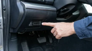 clearing check engine light using car diagnostic scanner