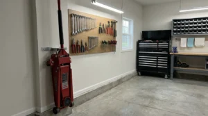 proper storage of hydraulic car jack in garage