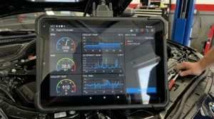 viewing live engine data using diagnostic scan tool